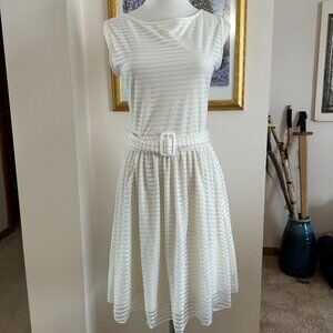 Vfish Sleeveless A-line Dress size Medium